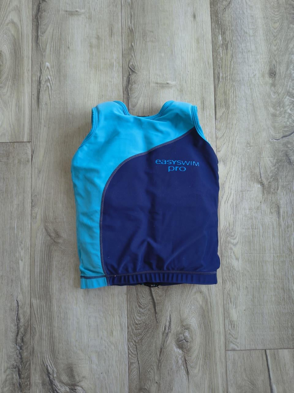 Mooi blauw EasySwim Pro zwemvest, drijfvest zwemles, maat M.