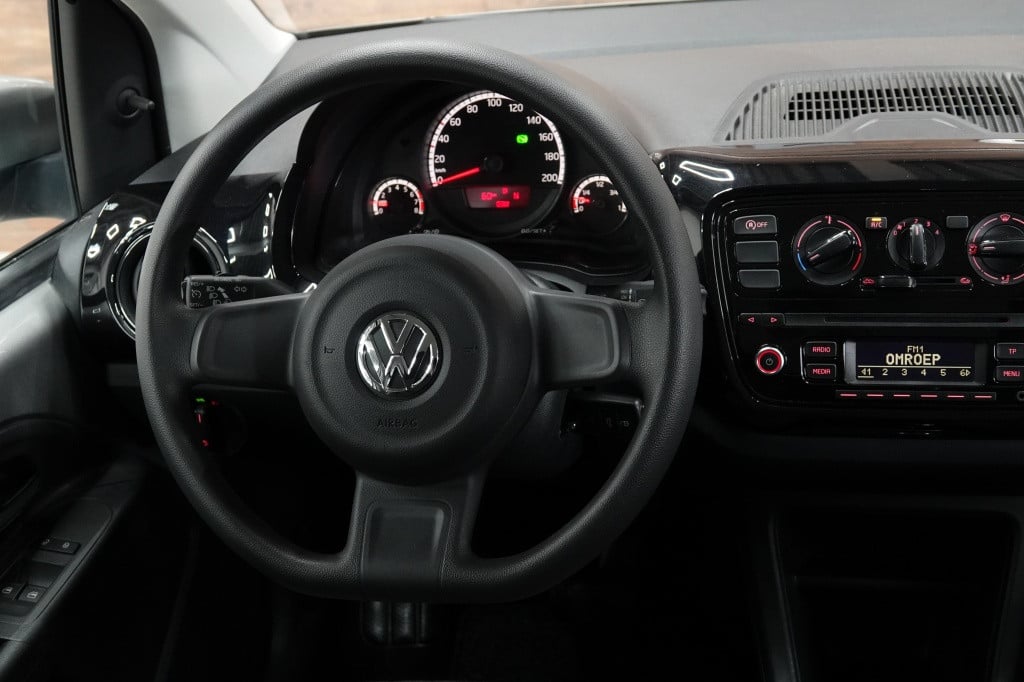 Volkswagen UP! 1.0 move up! | pdc | airco | automaat |