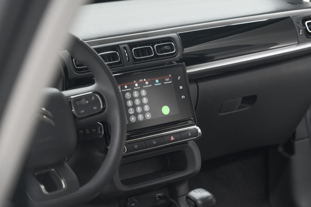 Citroen C3 puretech 110 max | parkeersensoren | apple carplay | climate con