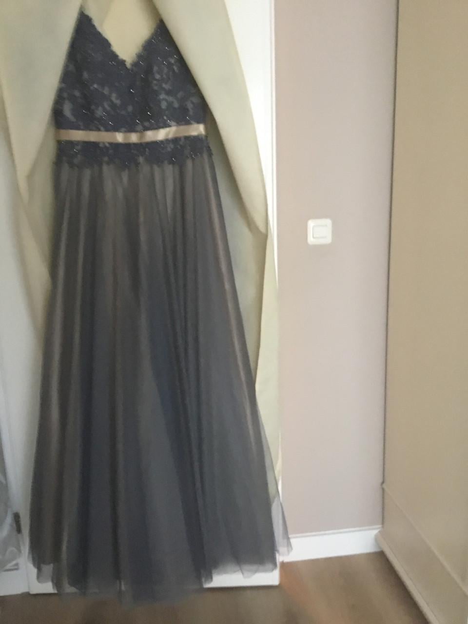 Bruidsjurk/ feestjurk. Maat 42/44 Kleur bl/ gr