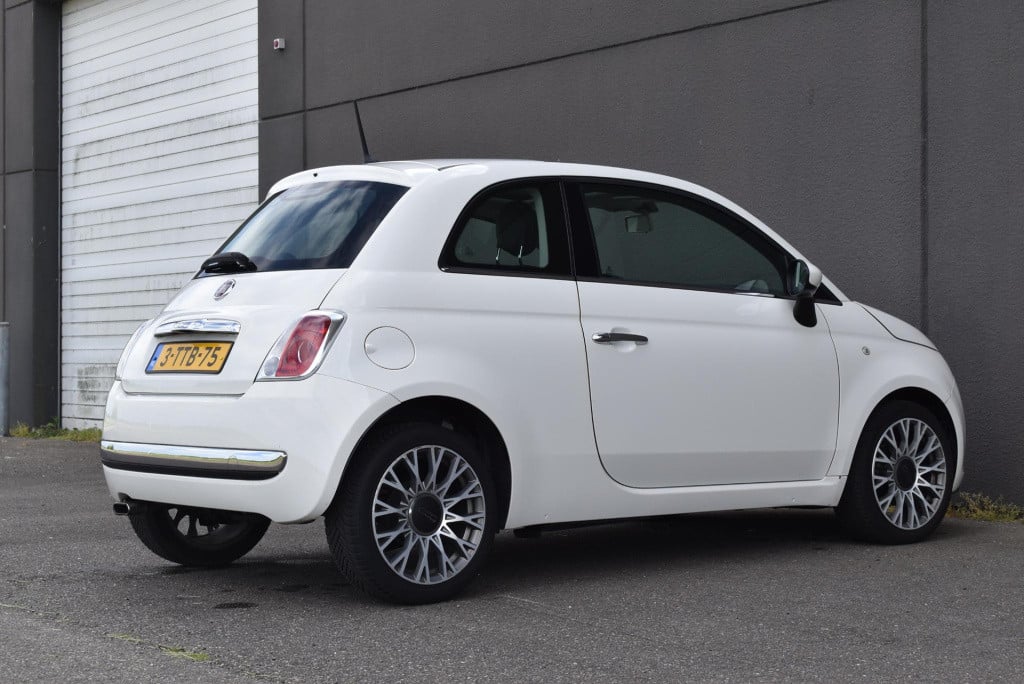Fiat 500 0.9 twinair turbo lounge | lmv | panoramadak | airco | bluetooth
