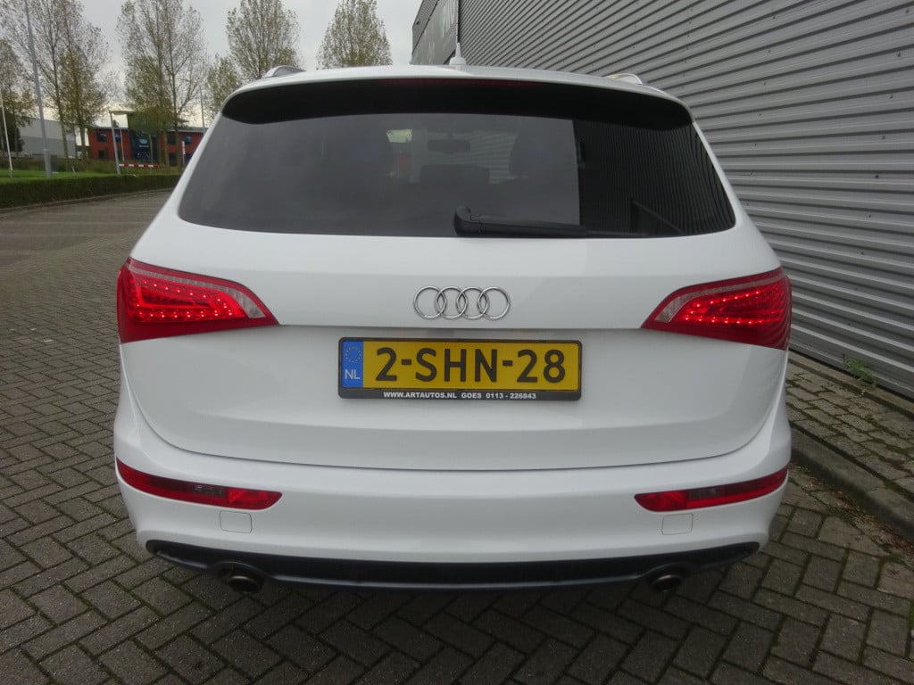Audi Q5 3.2 fsi quattro pro line s panoramadak / navi / xenon / cruise / 19