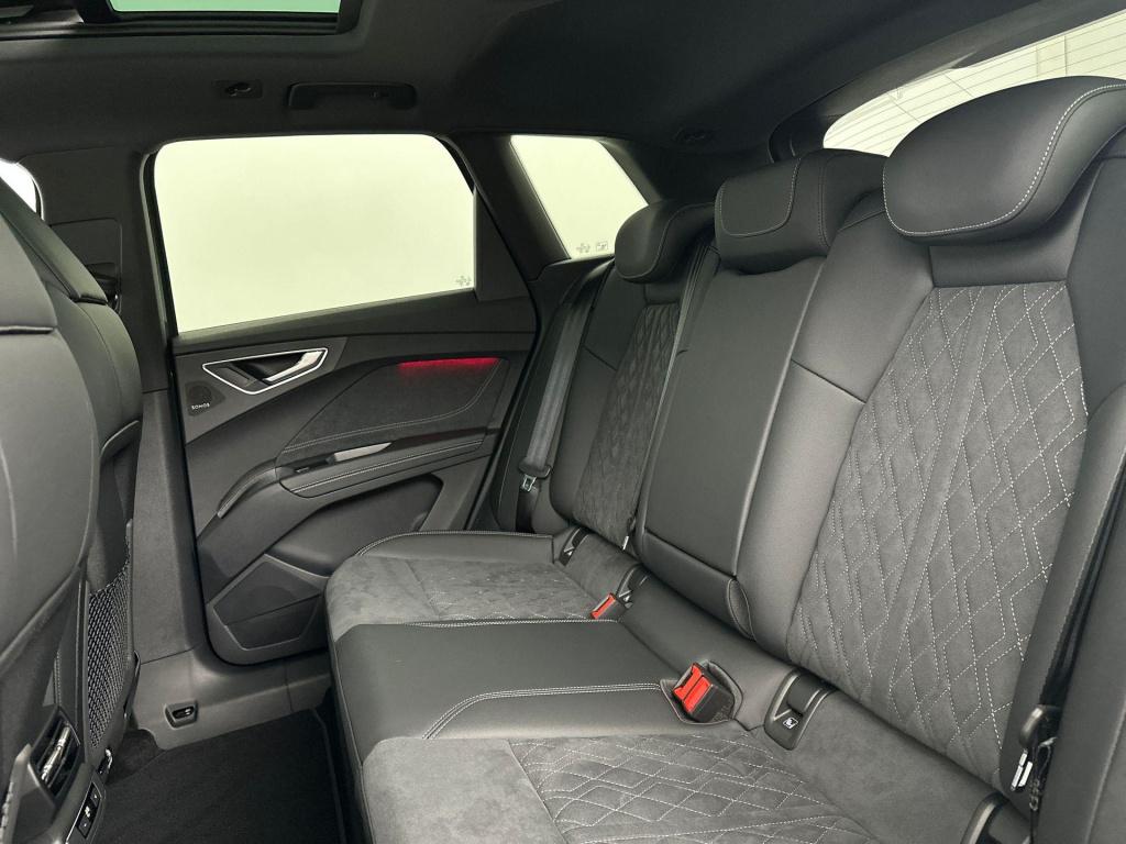 Audi Q4 E-tron s edition e-tron 55 82 kwh 250 kw / 340 pk suv ele