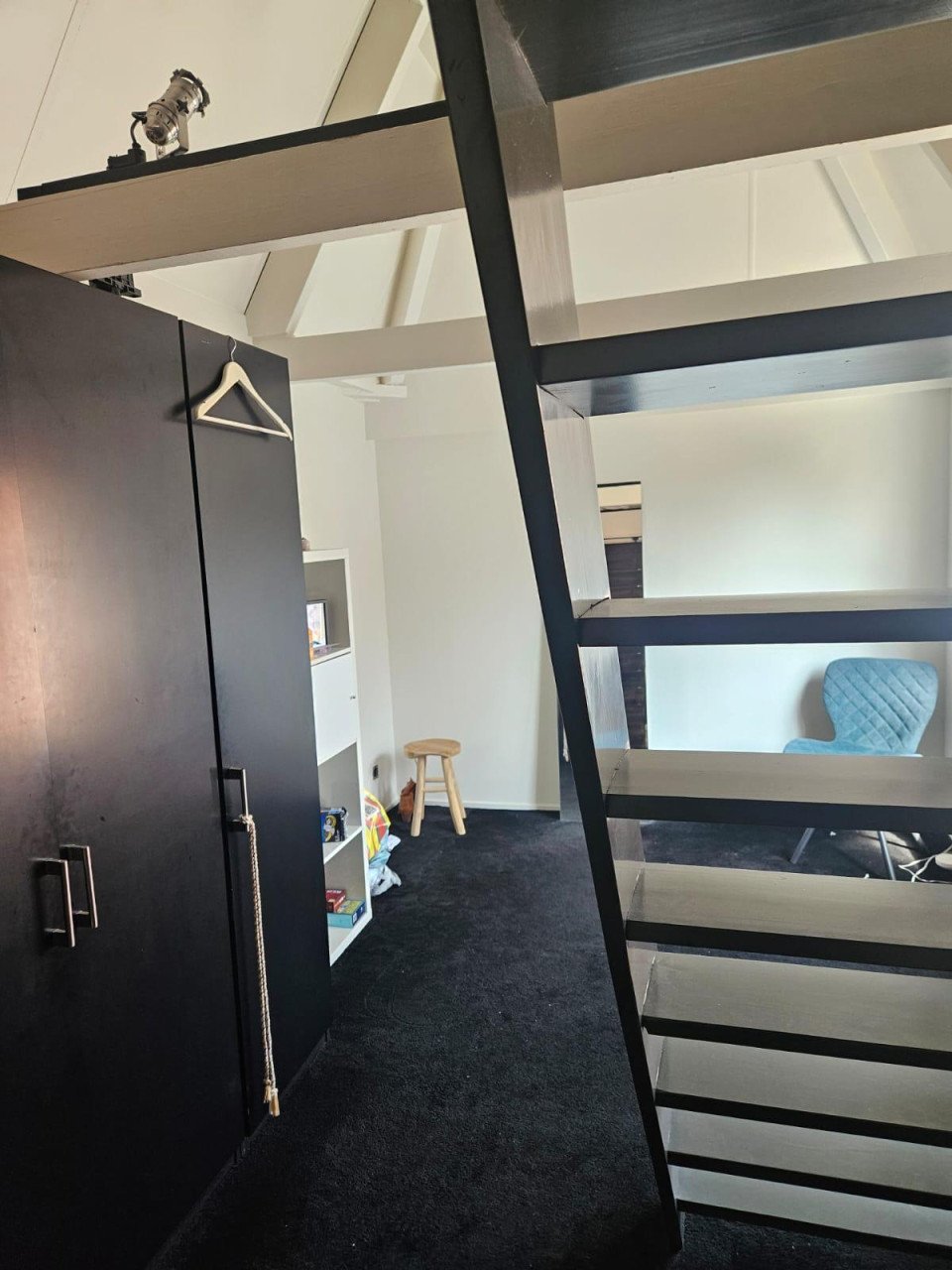 Sfeervolle woning met dakterras in hartje Goes – per direct beschikbaar!