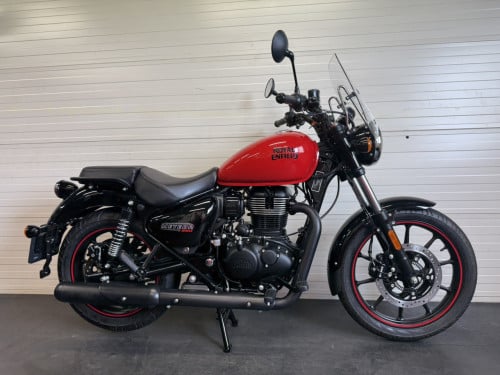 Gave en jonge Royal Enfield Meteor 350 slechts 1300km!
