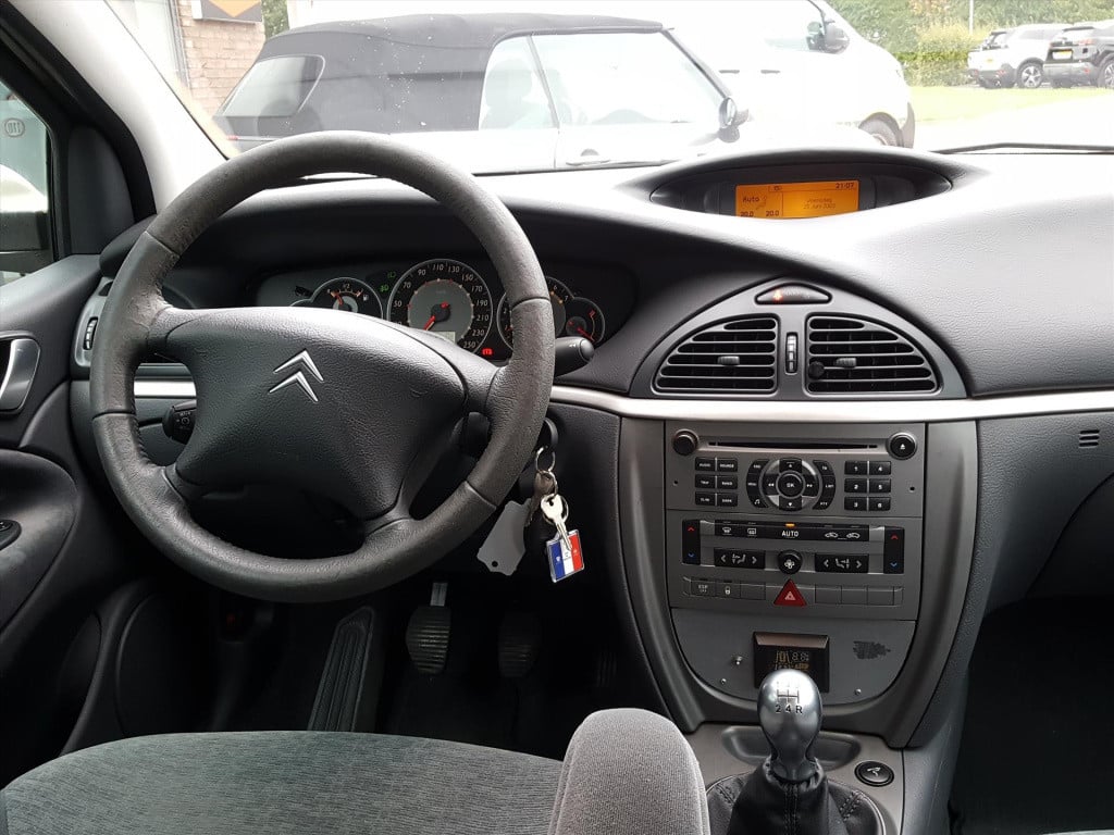 Citroen C5 2.0 16v ligne prestige cruise & climate control | parkeersensore