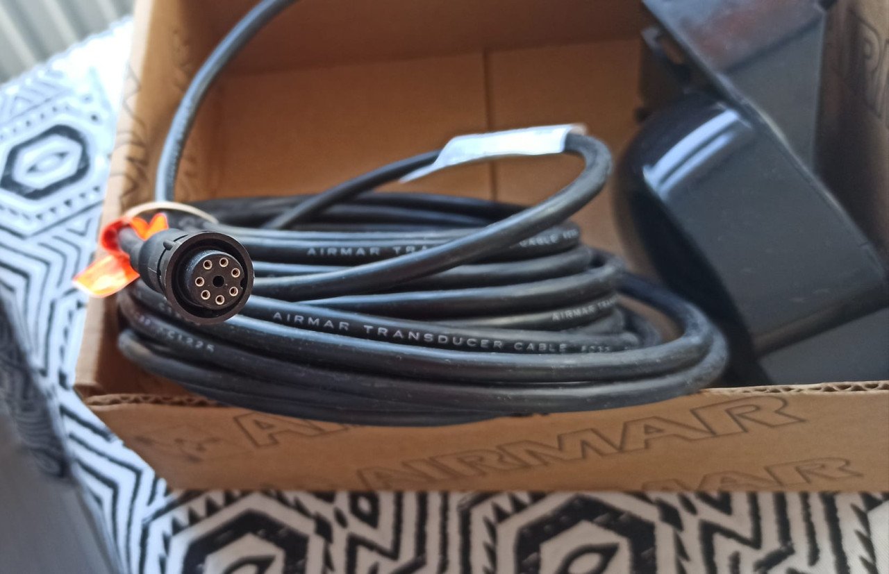 Airmar P66 Dual-Beam spiegeltransducer diepte snelheid temp