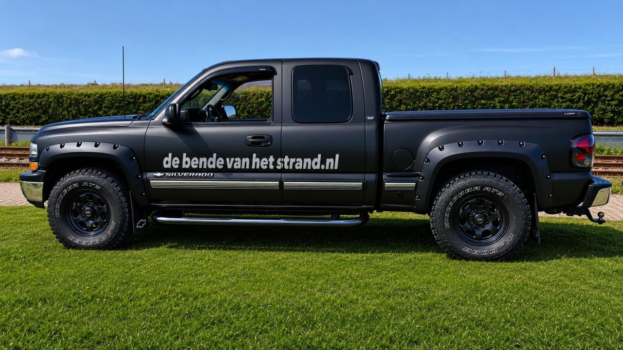 Gezocht iemand die een auto kan spuiten