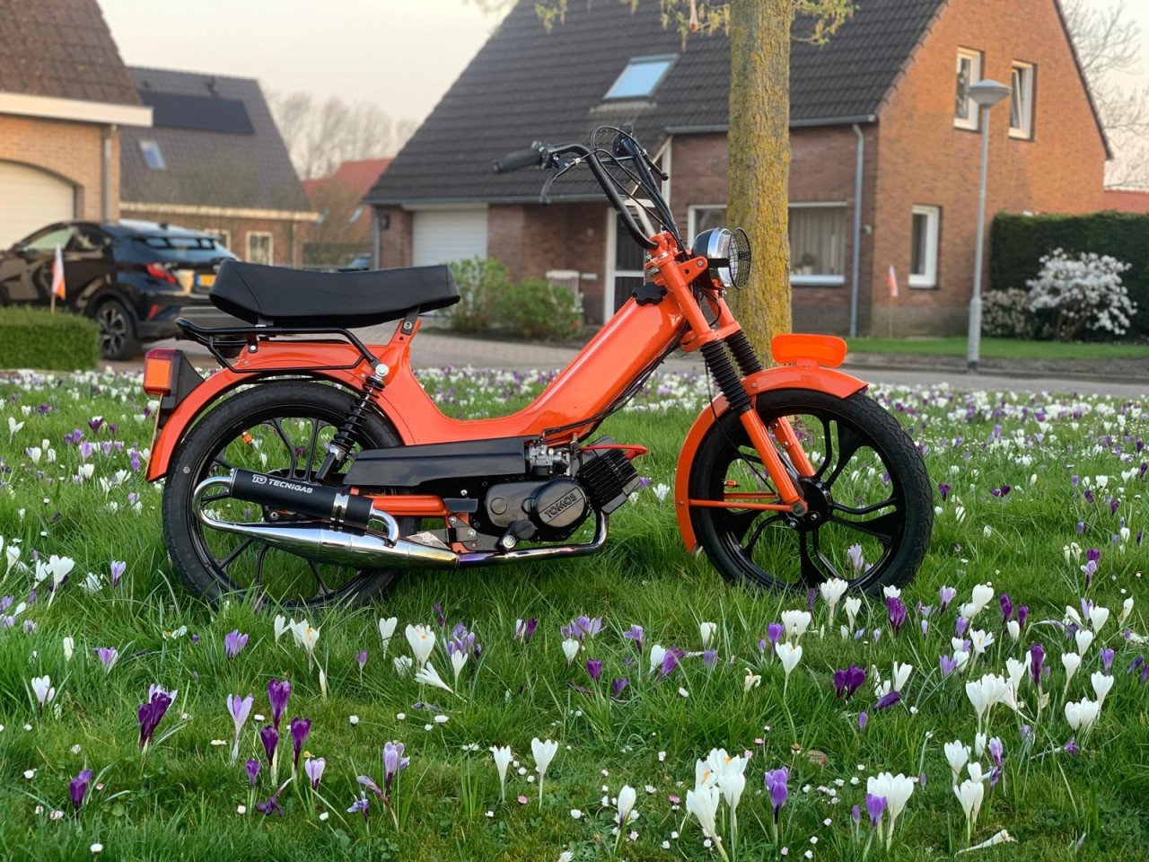 Tomos