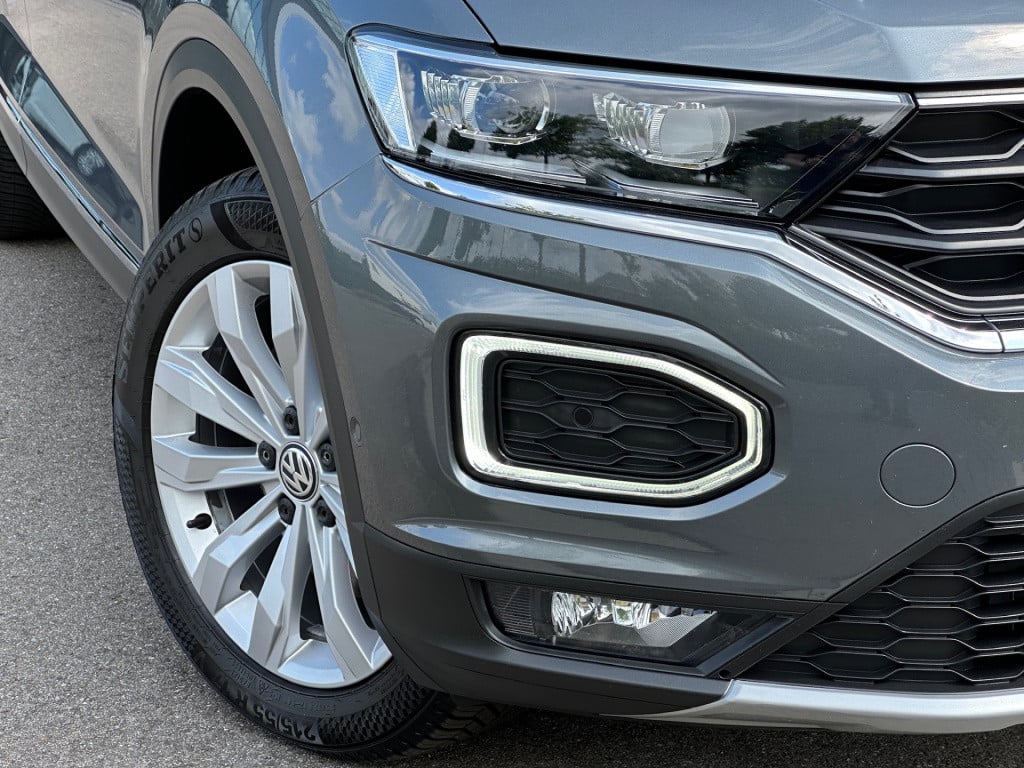 Volkswagen T-roc 1.5 tsi 150pk sport | led | dode hoek | trekhaak | carplay