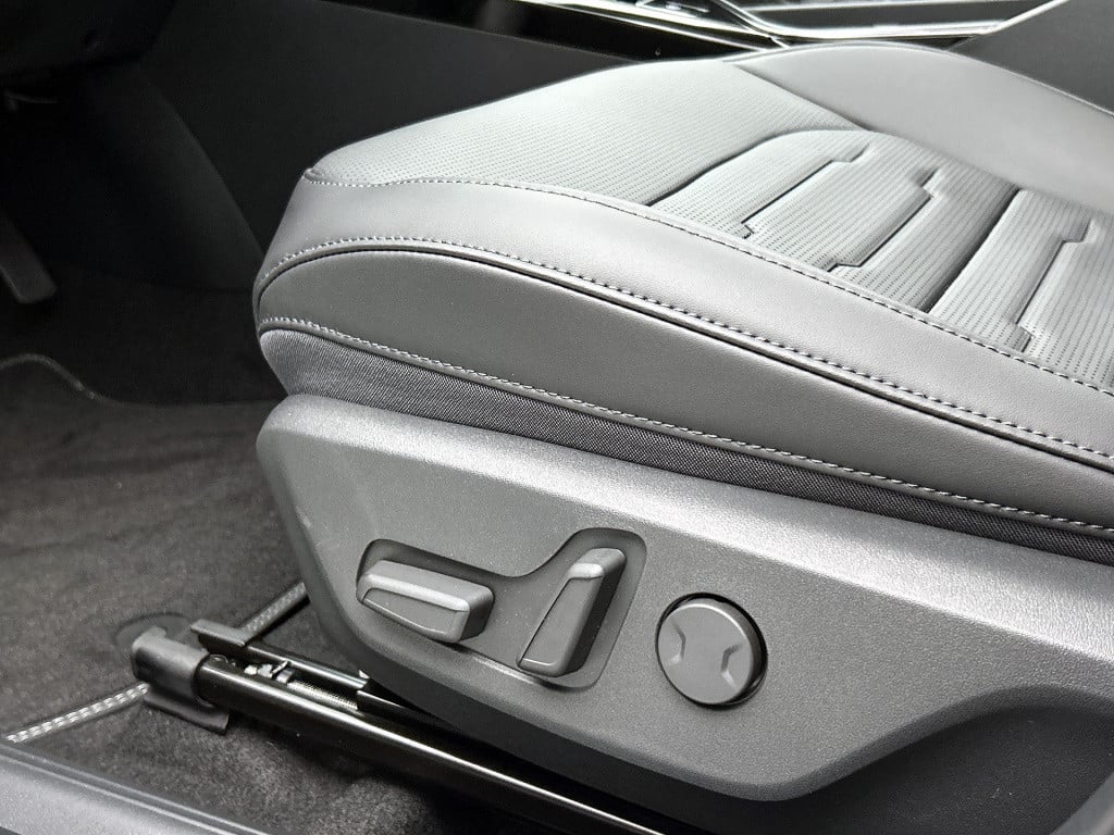 Kia Niro Ev plus 64.8 kwh | pano | keyless | stoel/stuurverwarming
