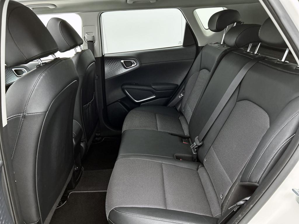 Kia E-soul dynamicplusline 64 kwh stoel/stuurverwarming | trekhaak |