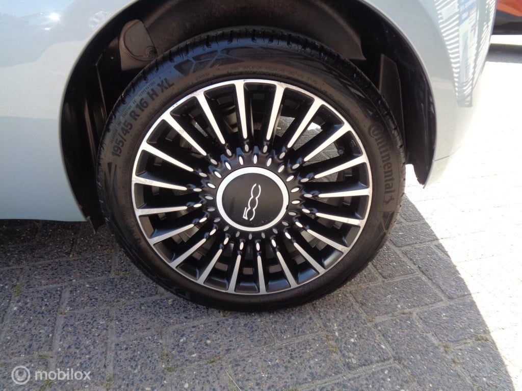 Fiat 500 C 1.0 hybrid launch edition/airco/16''lm velgen/half leer/1st eig/