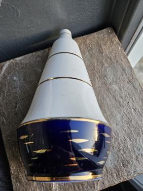 Vintage Porseleinen Fles met Gouden Details en Scheepje