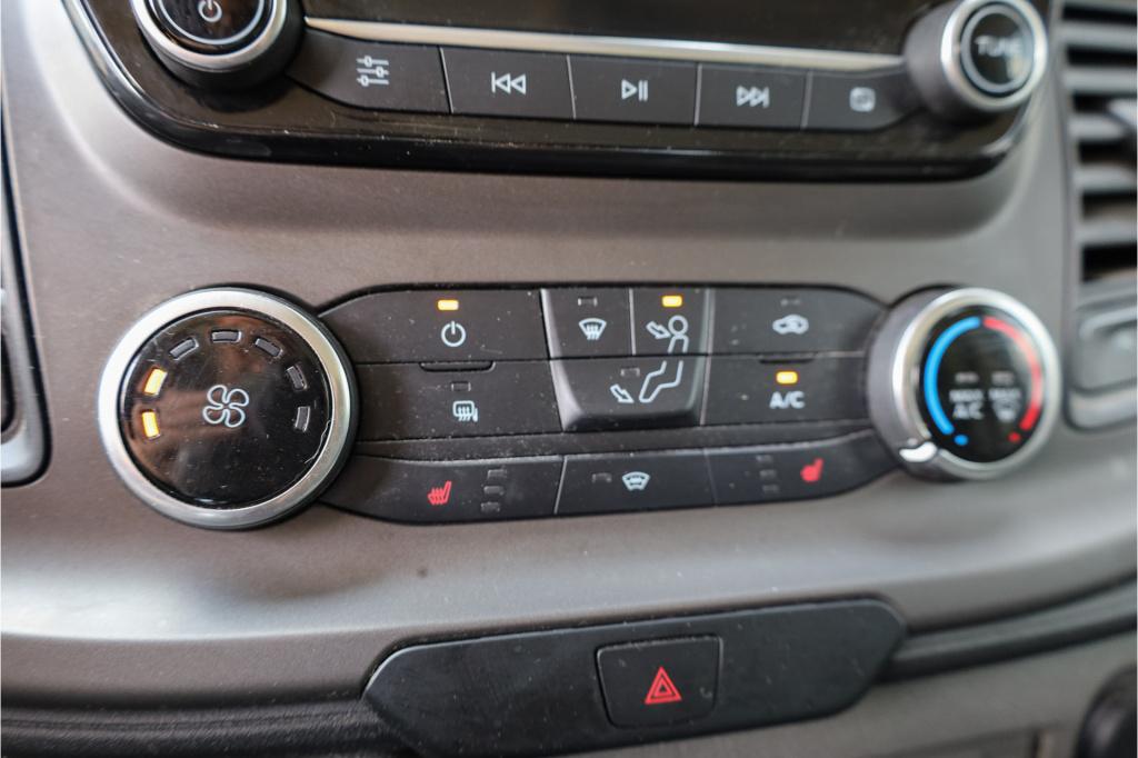 Ford Transit Custom 280 2.0 tdci l1h1 trend apple cp / android auto i trekh