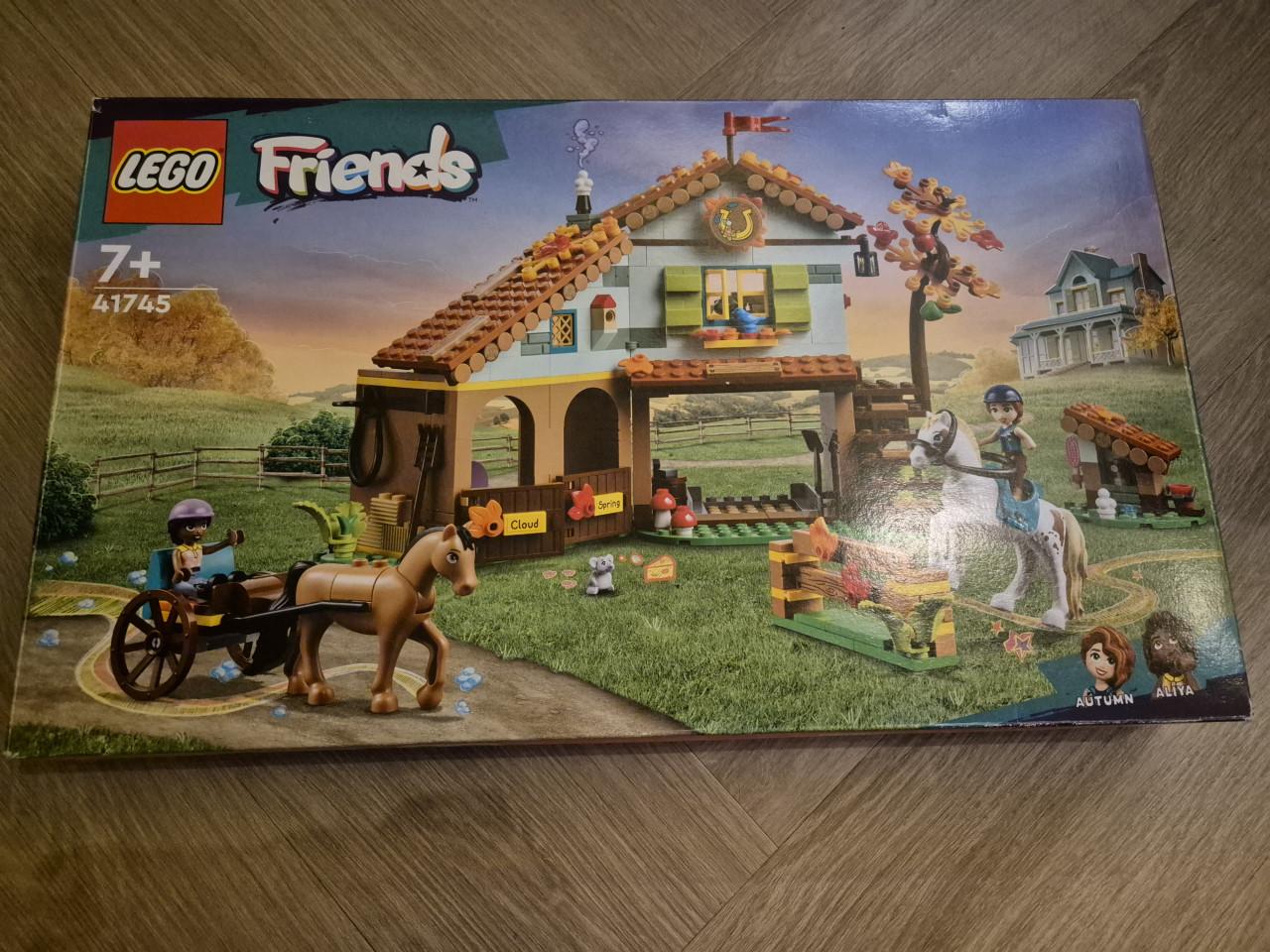 Lego 41745 Herfst paardenstal
