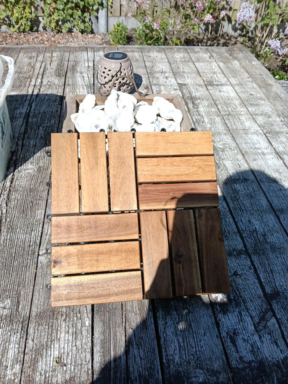 Houten tuintegels