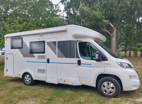 Camper 	ADRIA    model: SUNLIVING  S 65 SL, FIAT 140 pk (maart 2021)