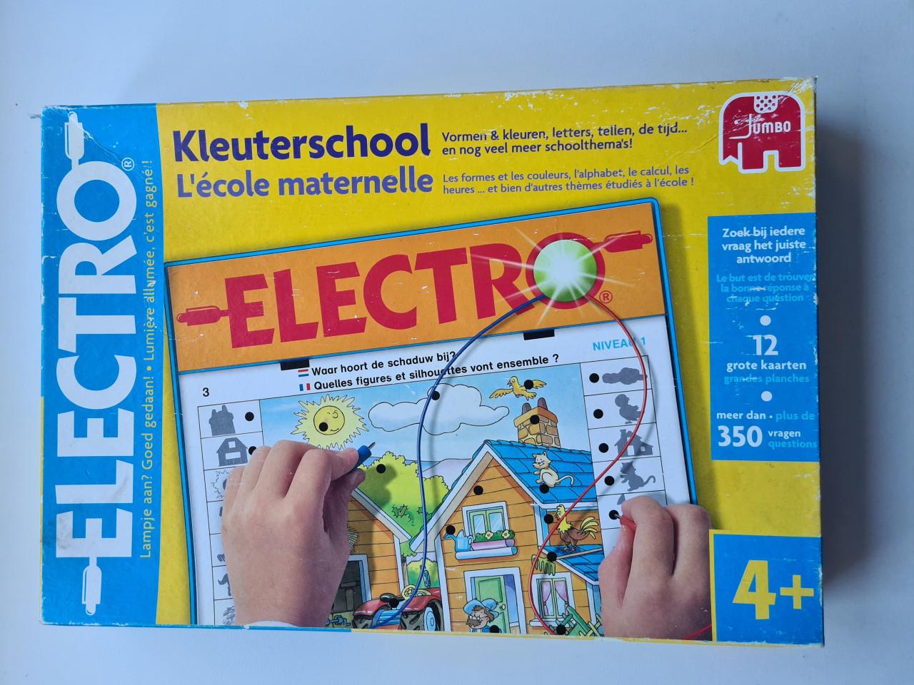 Electro Kleuterschool, een klassiek en leerzaam spel van Jumbo  4+