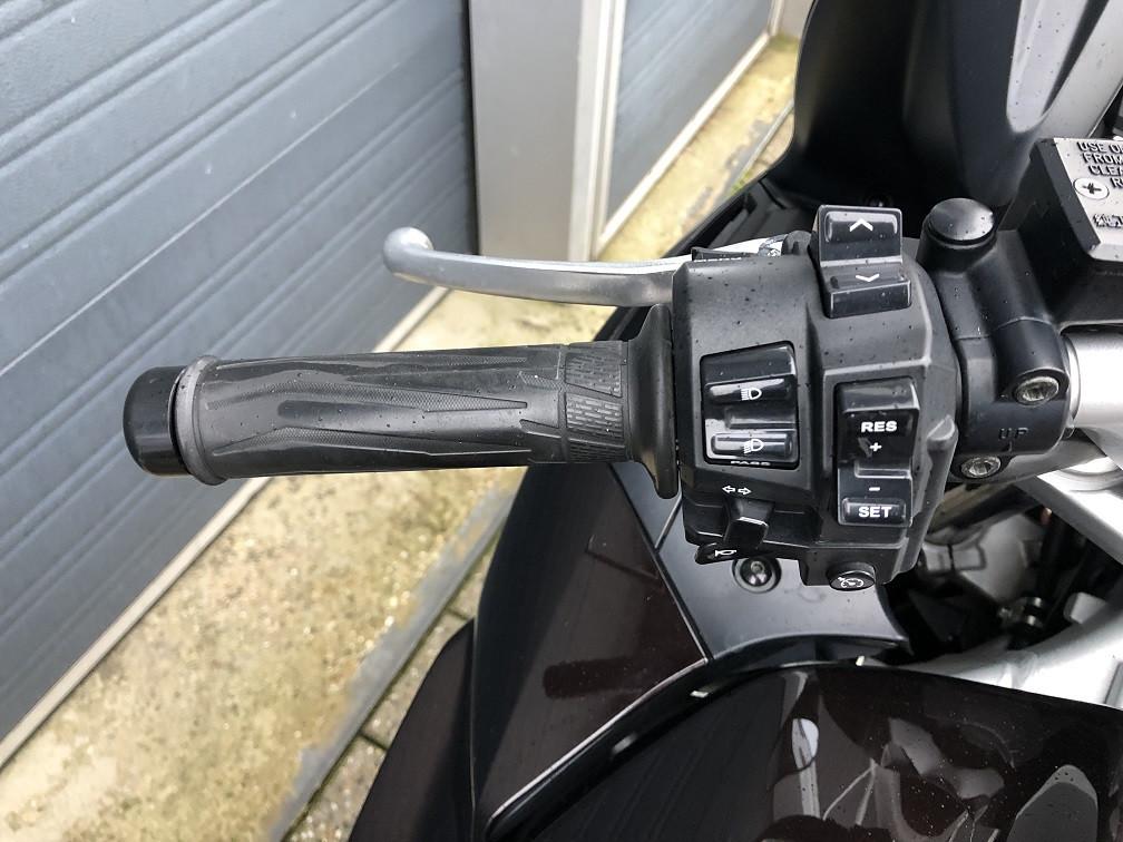 Fraaie Yamaha FJR1300 uit 2013 met 45 dkm, cruisecontrol, topkoffer €8750,-