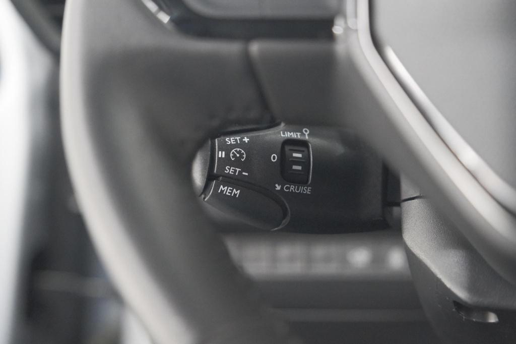 Peugeot 208 puretech 100 allure pack | nieuw model | apple carplay | parkee