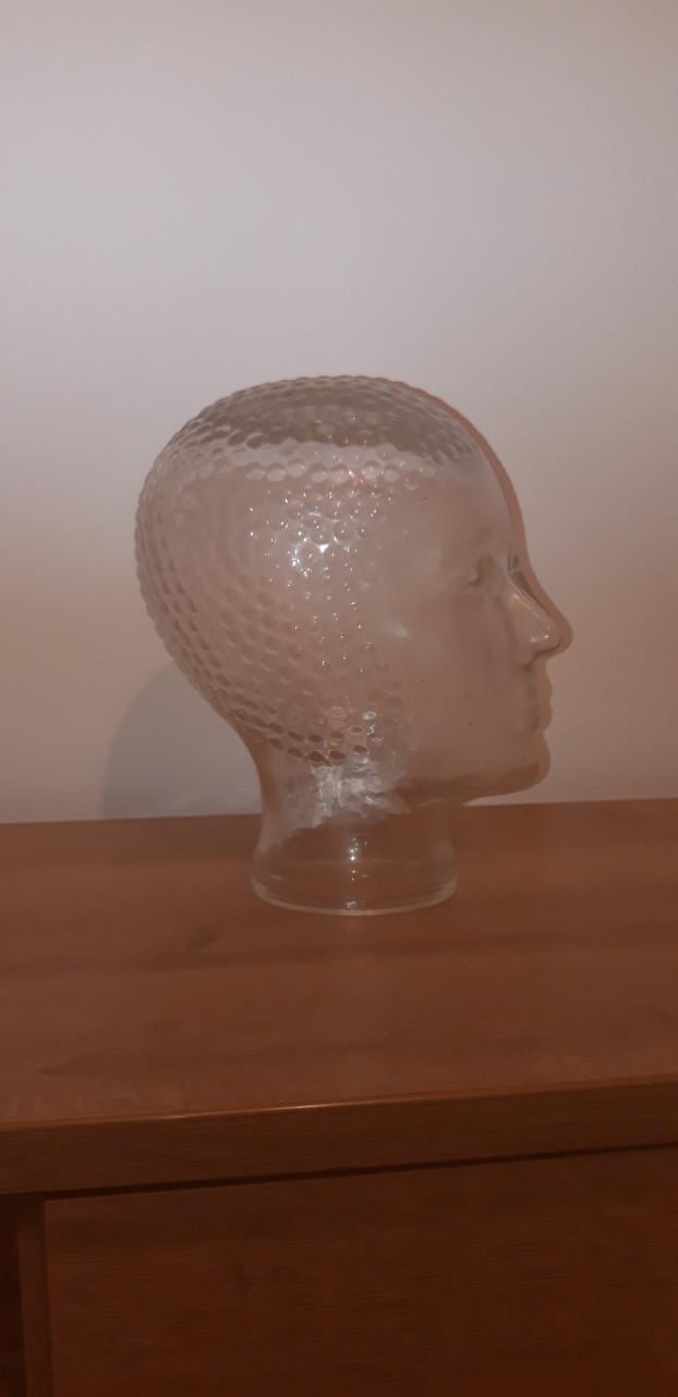 Glazen (mannequin) hoofd