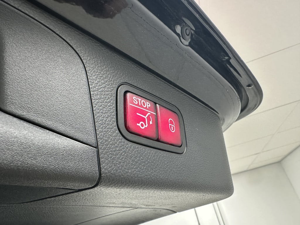 Mercedes-Benz Glc 300e 4m. amg premium plus | burmester | trekhaak | panora