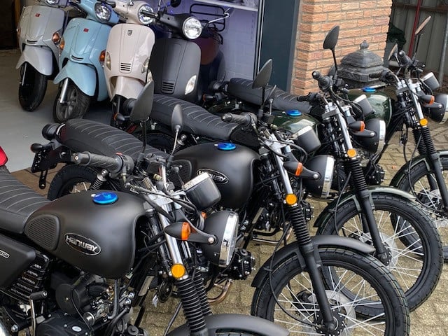 Schitterende nieuwe hanway raw 50 caferacers in div kleuren zundapp mdl