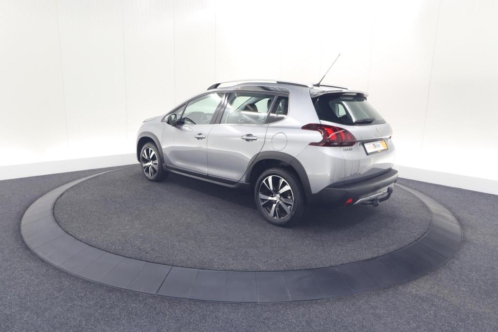 Peugeot 2008 puretech 110 allure | trekhaak | apple carplay | parkeersensor