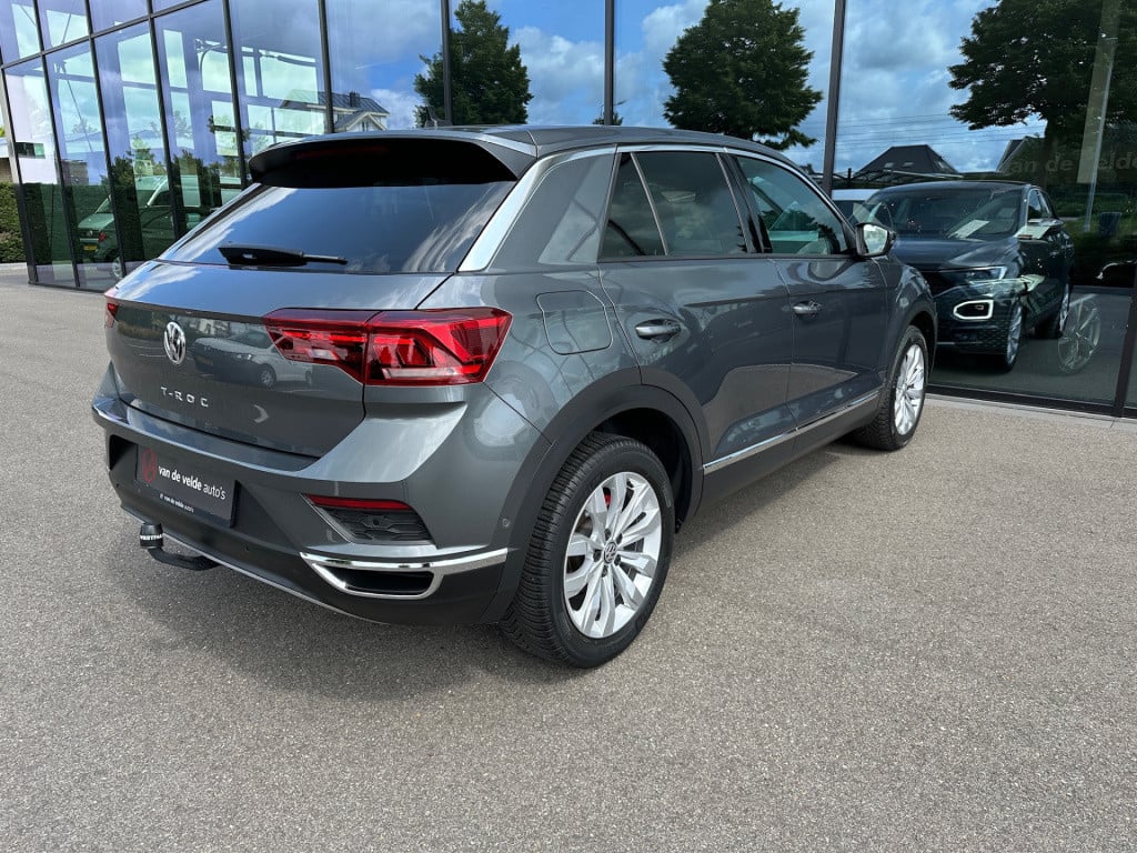 Volkswagen T-roc 1.5 tsi 150pk sport | led | dode hoek | trekhaak | carplay
