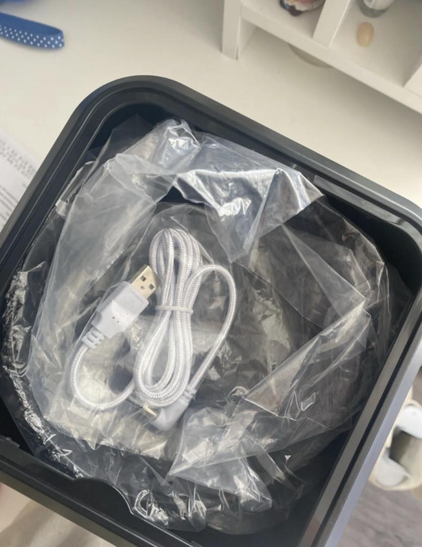 Automatic pet feeder