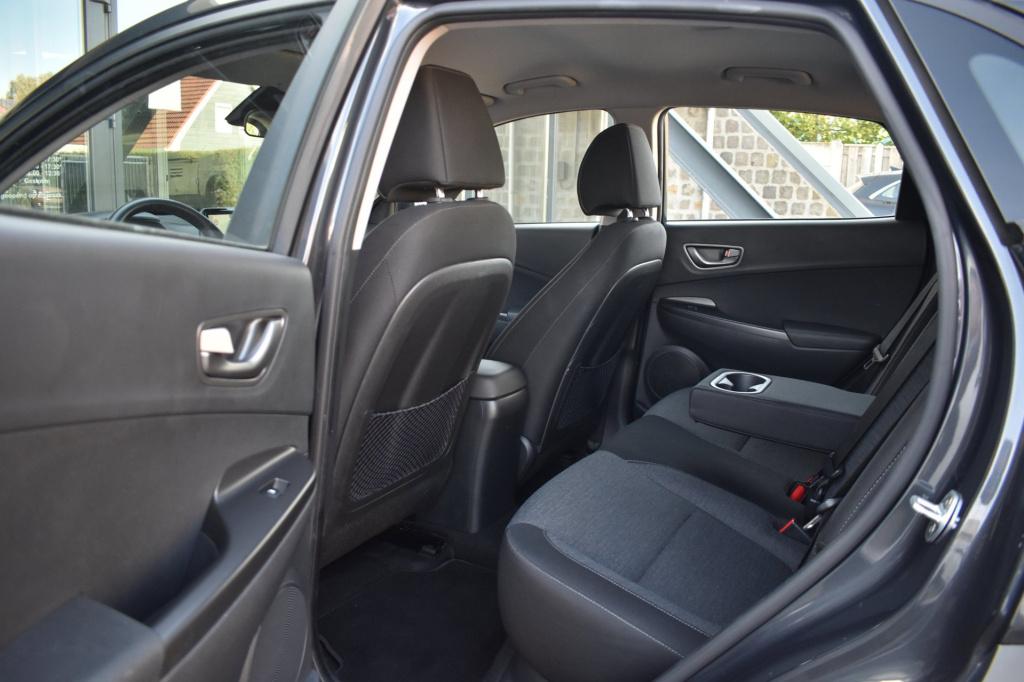 Hyundai Kona ev comfort 64 kwh soh 99% | nap | camera | apple carplay | and