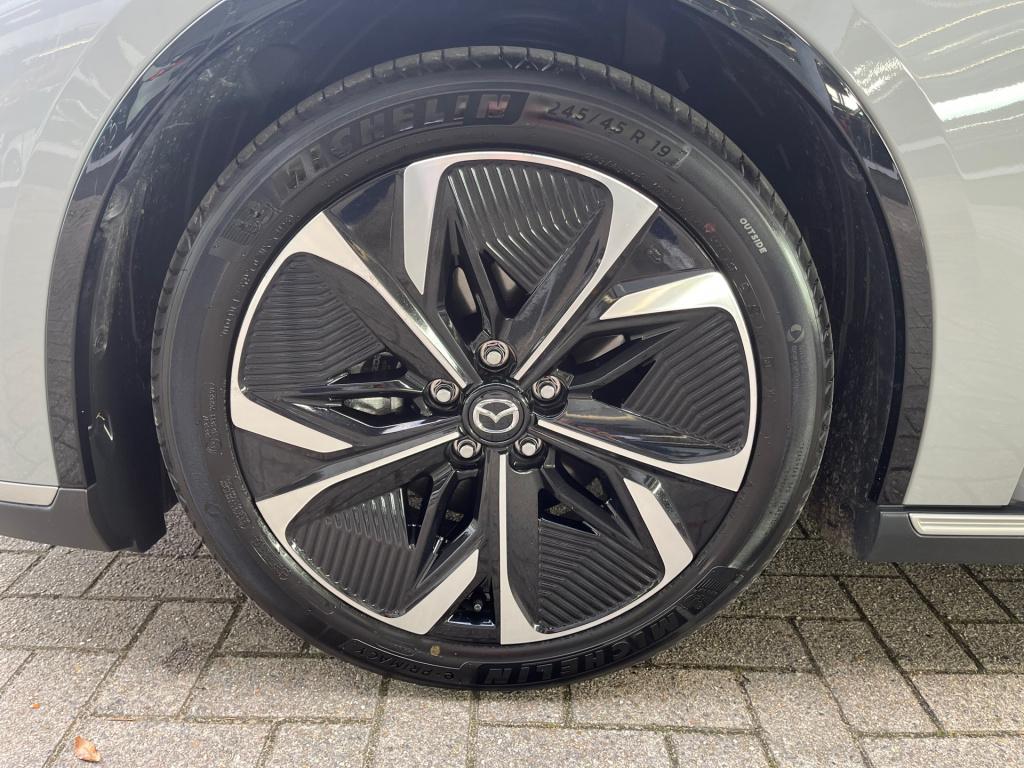 Mazda 6 6e takumi plus long range 80 kwh