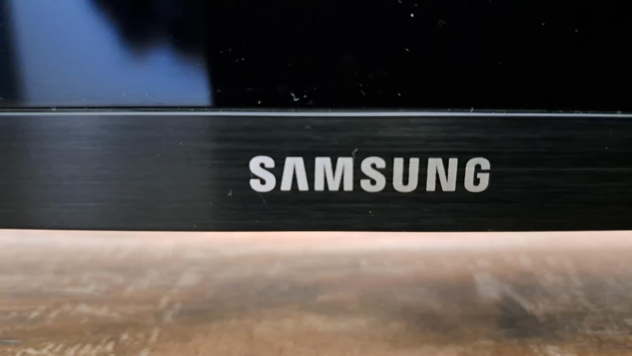 Samsung 32 inch smart TV