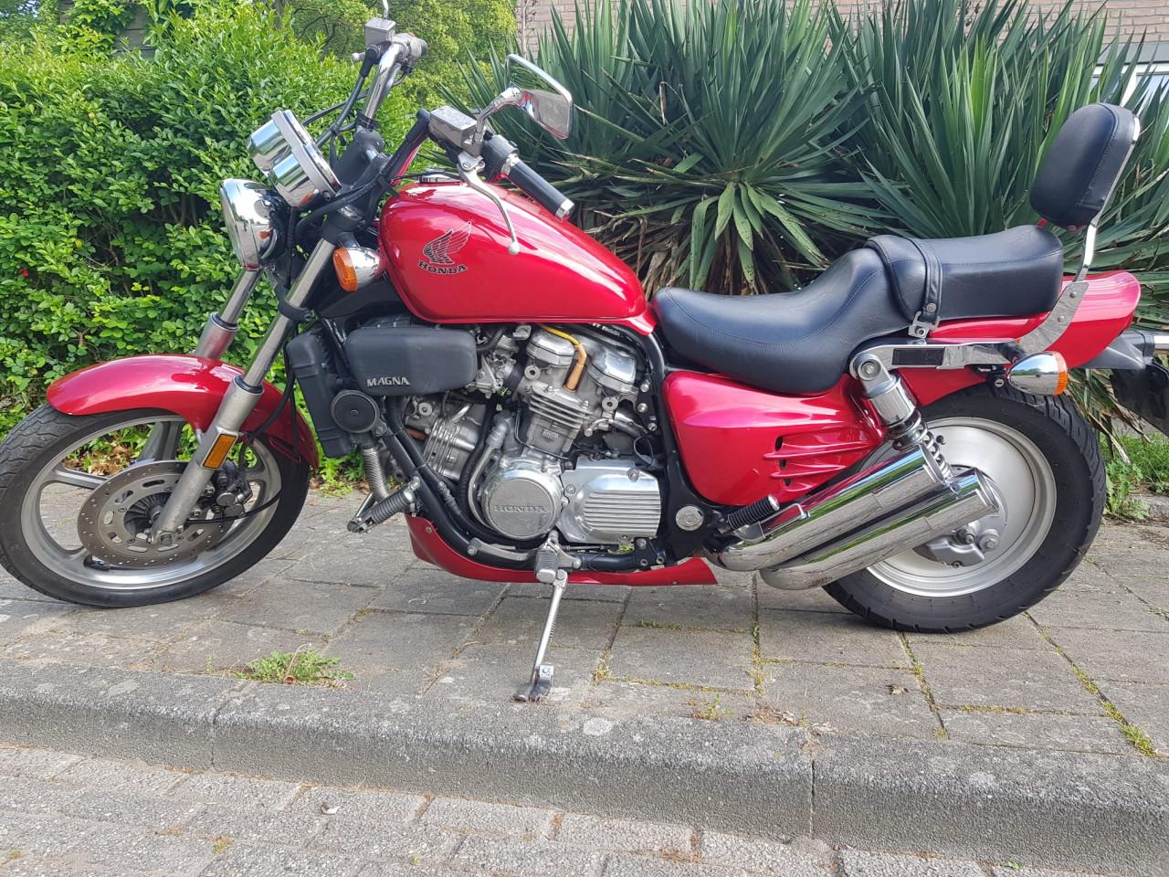 Honda VF 700 Magna 1987
