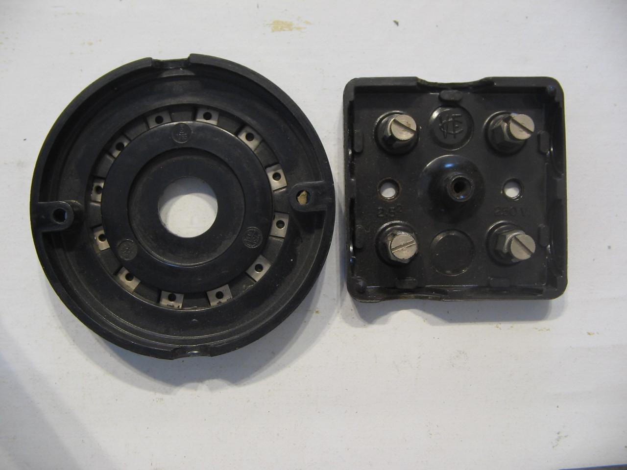 Bakeliete zwakstroom lasdozen.