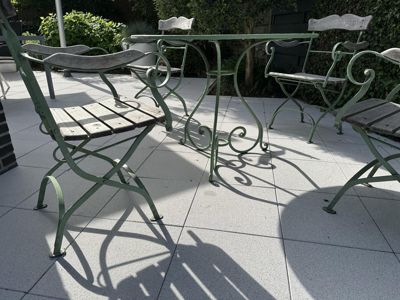 Smeedijzeren tuinset naar oud model