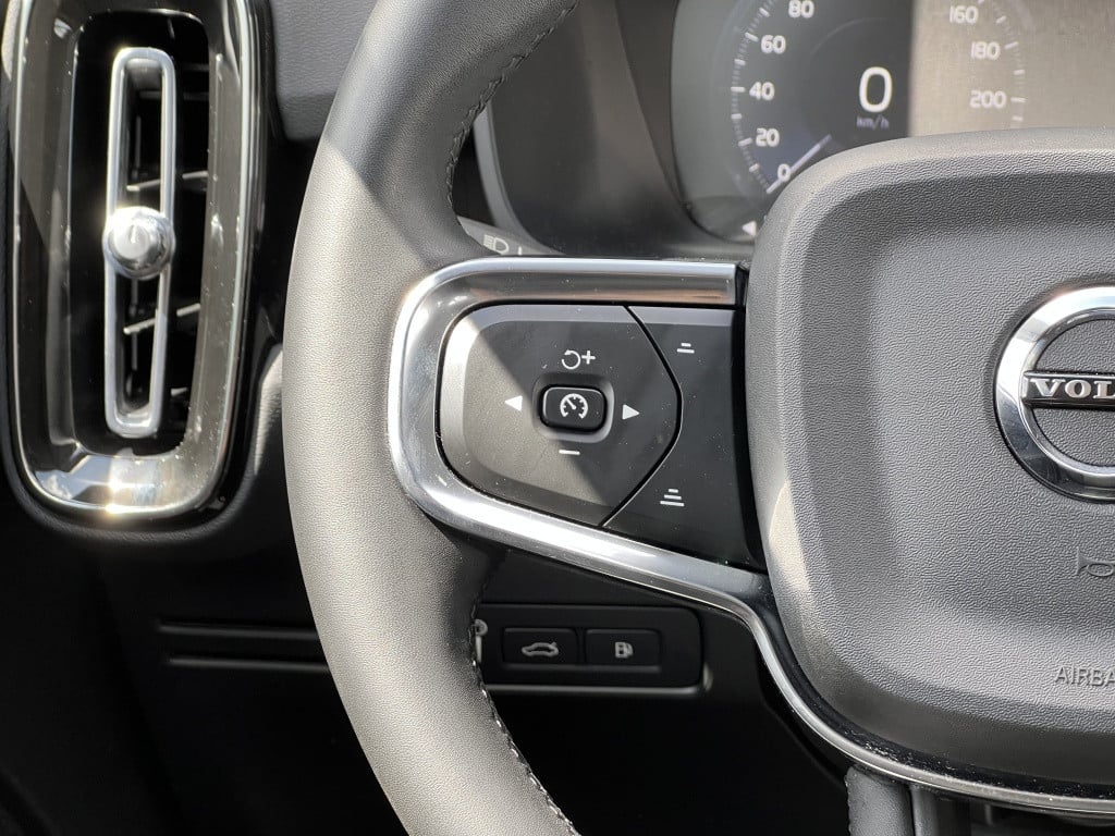 Volvo XC40 t4 211pk recharge plus bright| adap.cruise| leder| trekhaak| cam