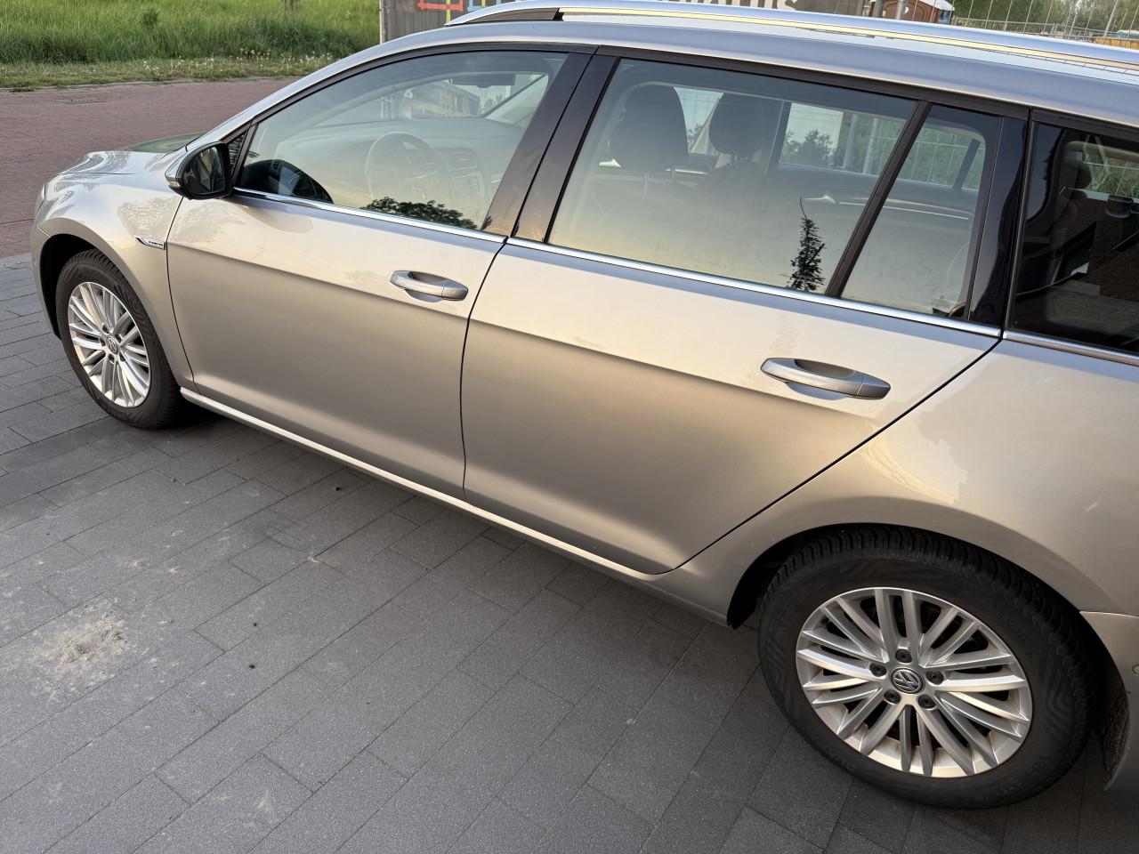Volkswagen Golf Variant HIGHLINE 1.2 TSI 2016 Grijs