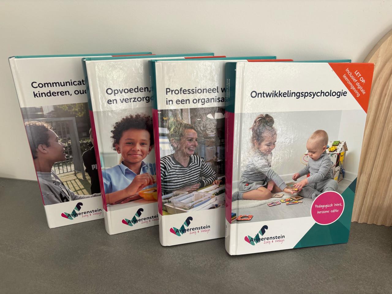 Schoolboeken Kindprofessional Scalda