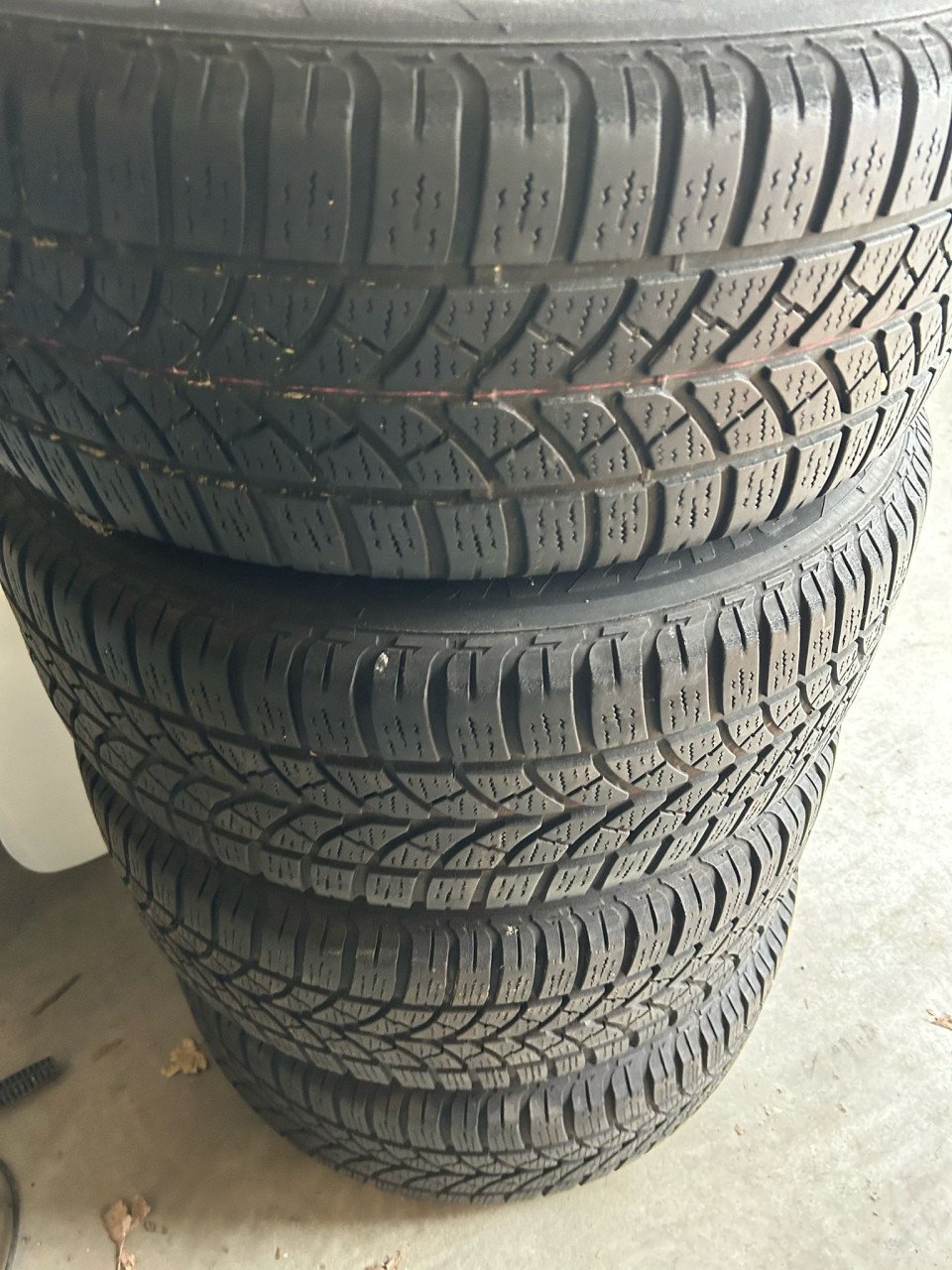 KIA SPORTAGE VELGEN - BRIDGESTONE BLIZZAK BANDEN