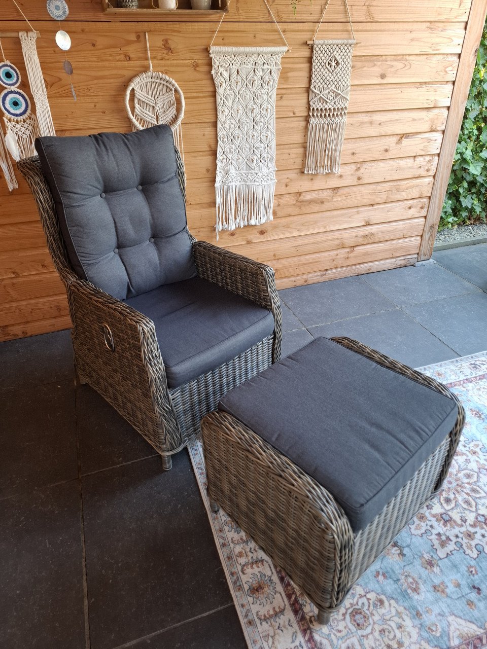 TE KOOP: mooie tuinset