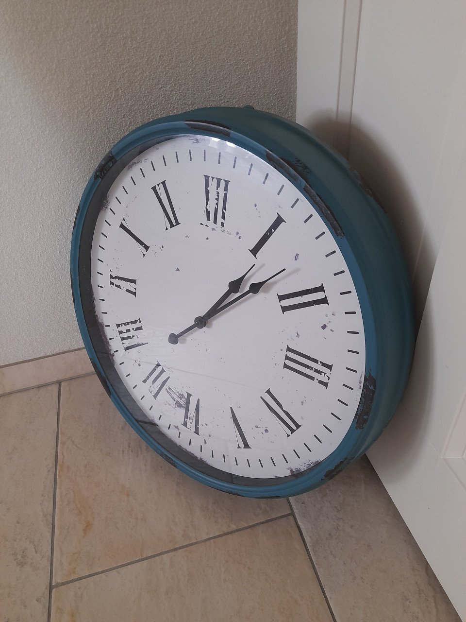 Prachtige  vintage/ industrie klok  (51cm doorsnede 8cm dik) i.g.st.