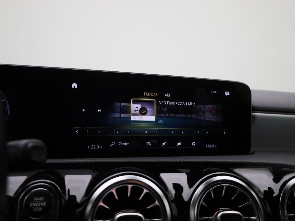 Mercedes-Benz A-Klasse 180 business solution amg | automaat | half leder | 