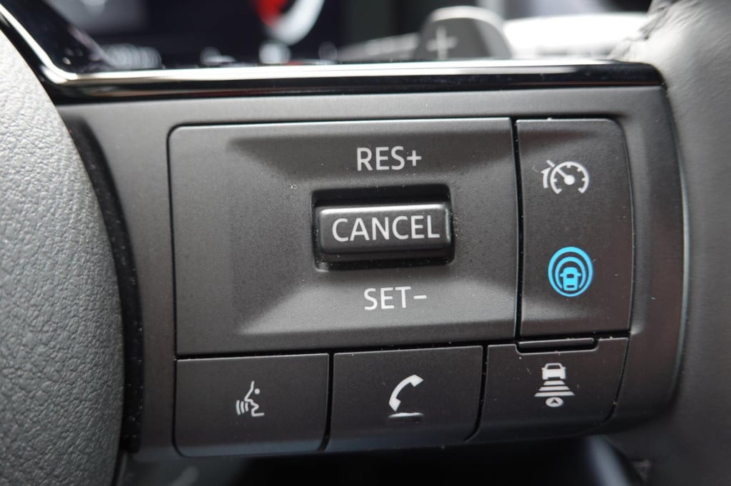 Nissan Qashqai 1.3 mhev xtronic tekna 1.3 dig-t benzine 158 pk