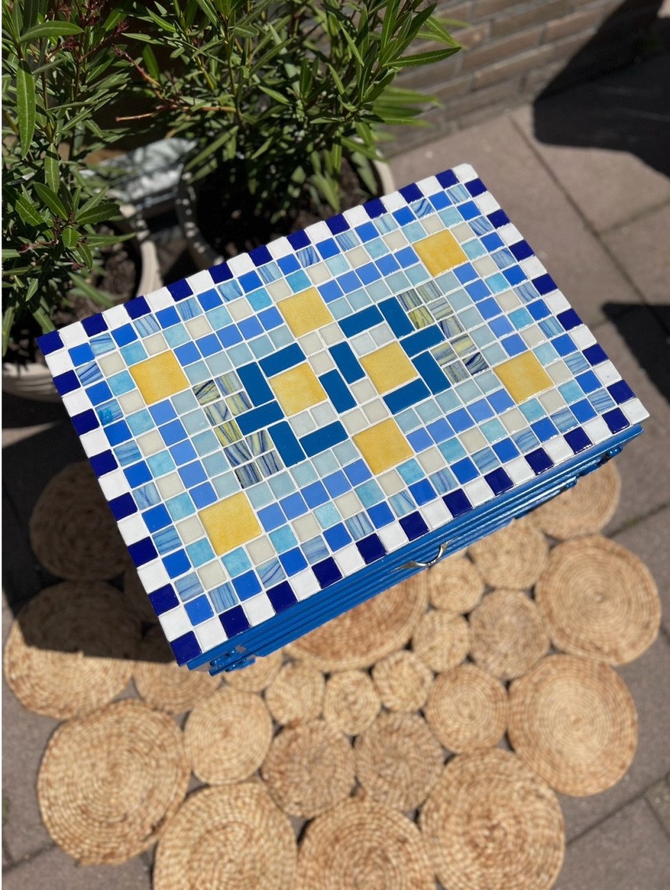 Blauw kastje | vintage | mozaïekblad