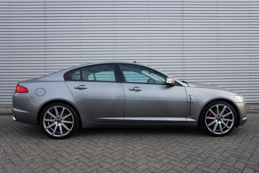 Jaguar XF 4.2 v8 premium luxury automaat - climate / navi / leder / pano / 