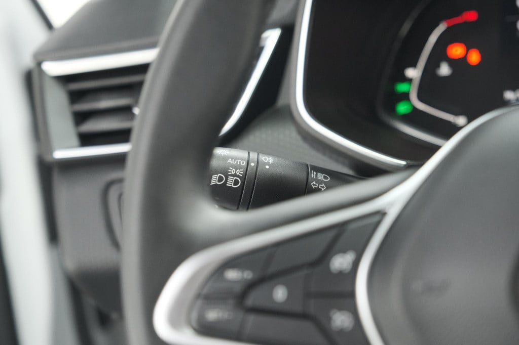 Renault Clio tce 100 bi-fuel intens | camera | navigatie | parkeersensoren 