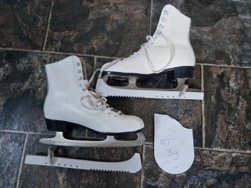 Witte kunstschaatsen mt 39