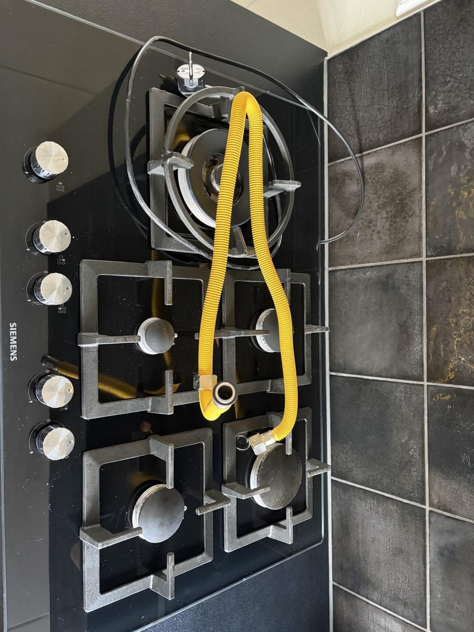 Siemens 5-pits gaskookplaat met wokbrander – zwart glas